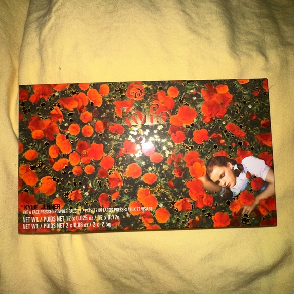 BRAND NEW Kylie Cosmetics x The Wizard of Oz Eyeshadow Palette (Super Rare) - Picture 2 of 9